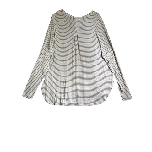 Cabi Shirt Womens Large Gray Plum Tee 4376 Pewter Stripe V Neck Long Sleeve NEW - Picture 2 of 9